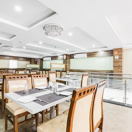 Capital O Sky Grand Hotel Hyderabad Exterior photo