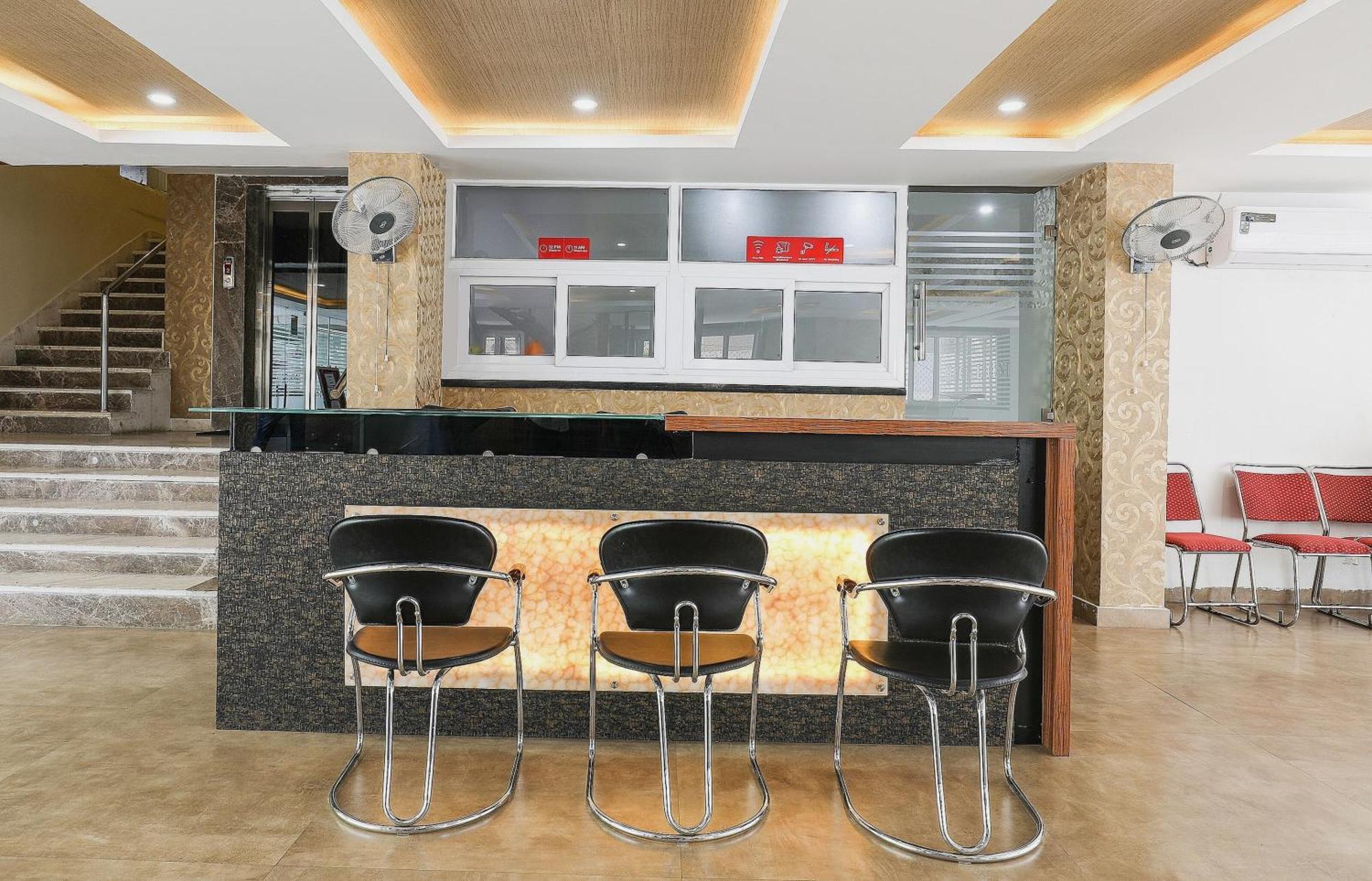 Capital O Sky Grand Hotel Hyderabad Exterior photo